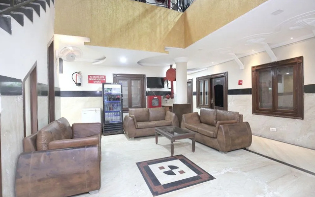 OYO 10386 Hotel Jimmy