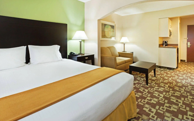 Holiday Inn Express Hotel & Suites Reidsville