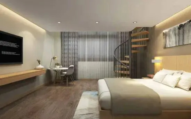Maitreya Chizhiquan Hot Spring Hotel (Maitreya Honghe Water Township)