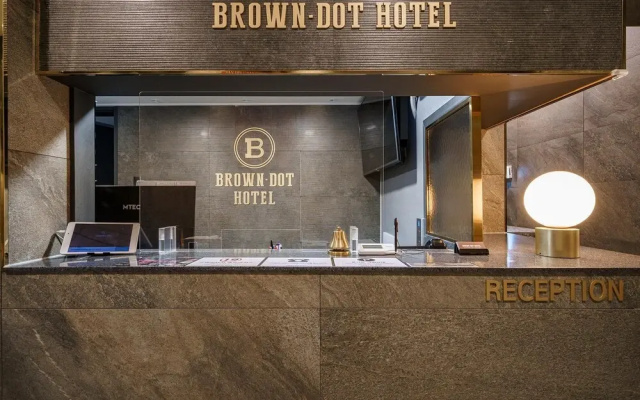Brown-Dot Hotel