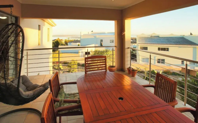 Sa-Ais, Langebaan 6-sleeper