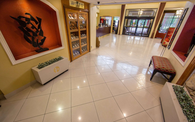 Ramada by Wyndham Houston Intercontinental Airport East