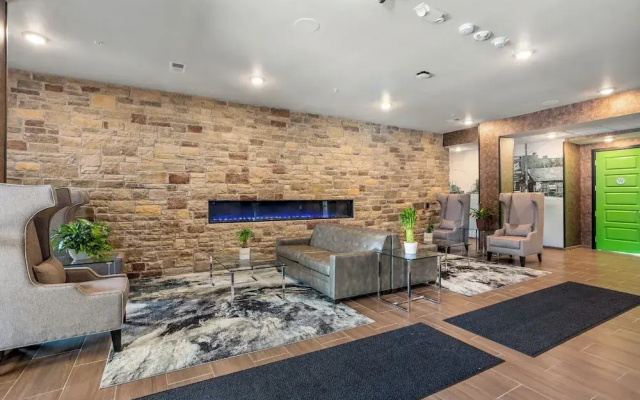 Cobblestone Hotel & Suites - De Pere/Green Bay