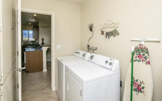 Island Paradise by Destination Havasu