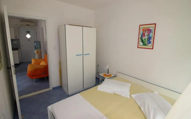 Apartments Roza 1-2