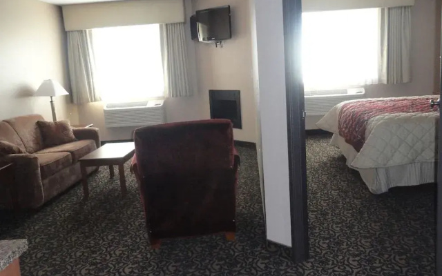 Canby Inn And Suites