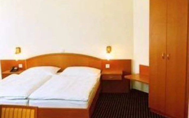 SUITE HOTEL 900m ZUR OPER