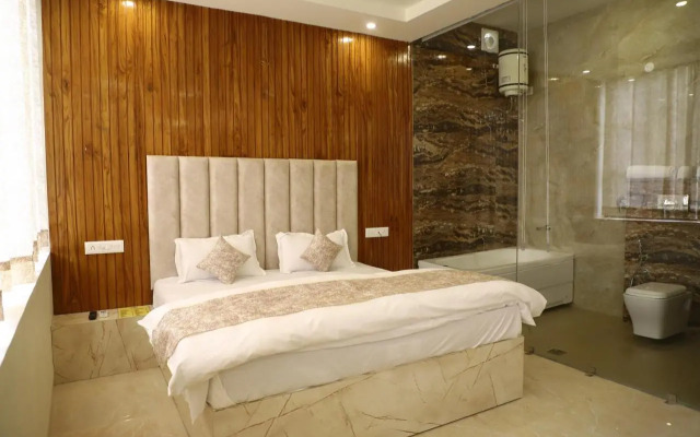 Ivory Hotel