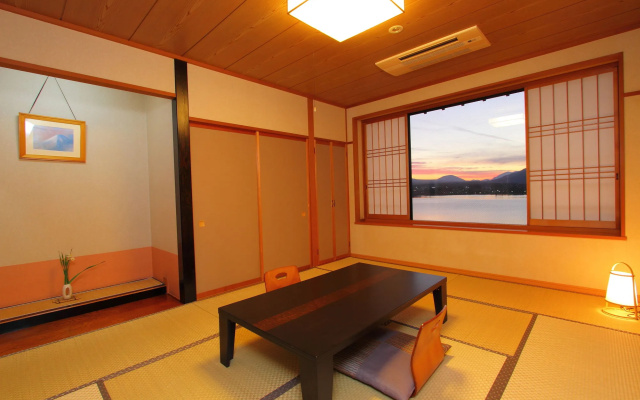 Fujikawaguchiko Onsen Hotel Asafuji