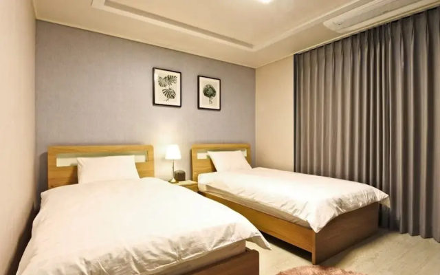 Jeju Waheulpaengnamujip Pension