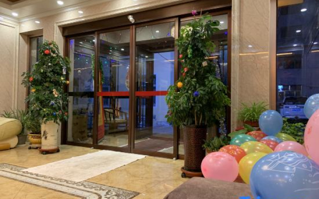 Junyi Hotel (Tongliao Horqin Avenue Wholesale City)
