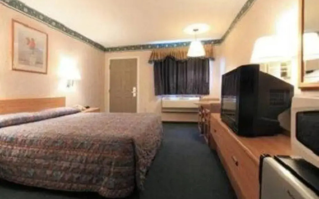 Super 7 Motel