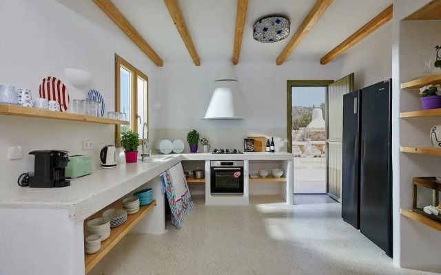 Luxury Villa Libra - Allparos Villas