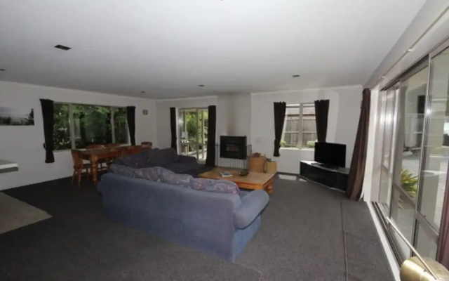23a Jollies Pass Road