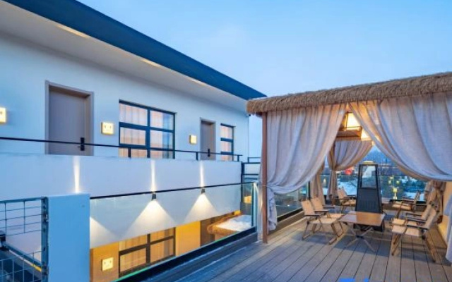 Xinzhou Huaxi Hot Spring Homestay (Xinzhou Ancient Town Branch)