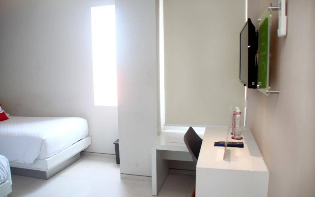 ZEN Rooms Basic Kusuma Bangsa