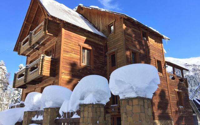 Hotel Sufrudzhu Домбай вид на фасад