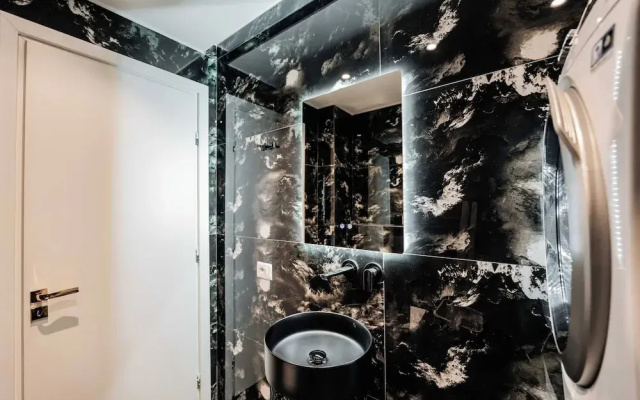Adam & Eve Apartment