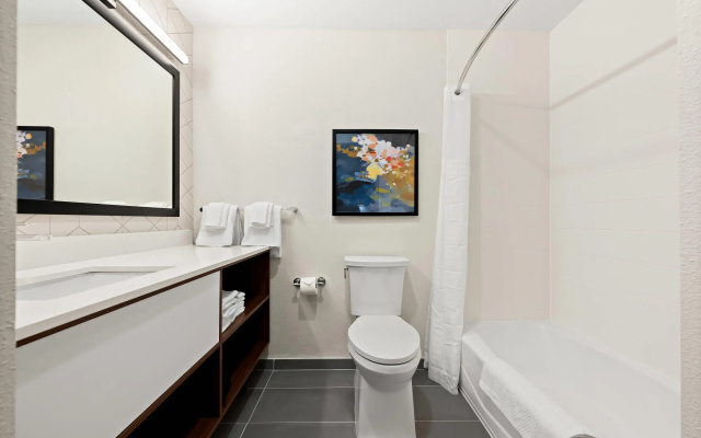 Everhome Suites Huntsville - Research Park