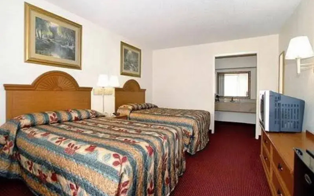 Rodeway Inn and Suites