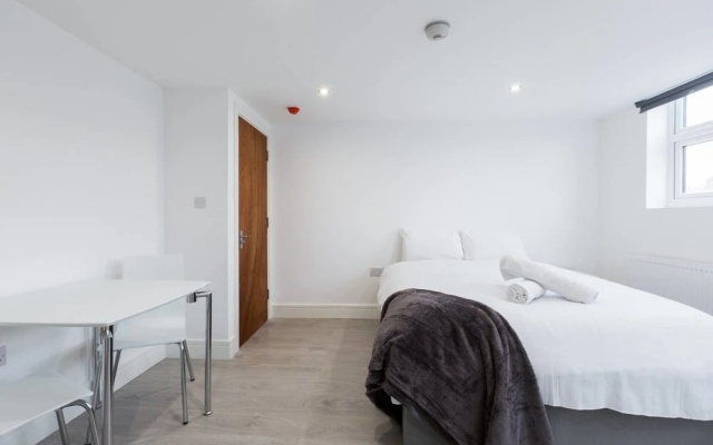 Convenient Studio - Camberwell! 2d