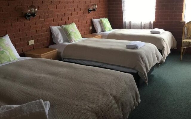 Railway Motel