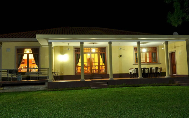 Lake View Bungalow Yala
