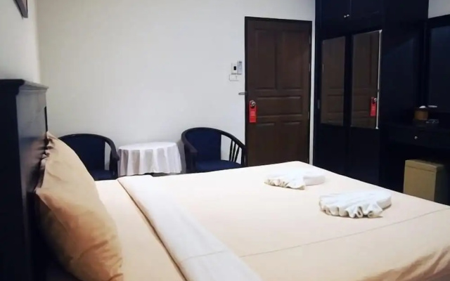 @Home Executive Apartment