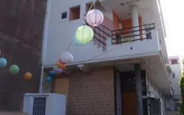 Rukkmani Guest House