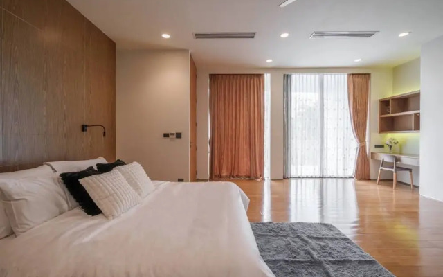 Premium 6BR Ekkamai Villa With Pool & Home Theatre