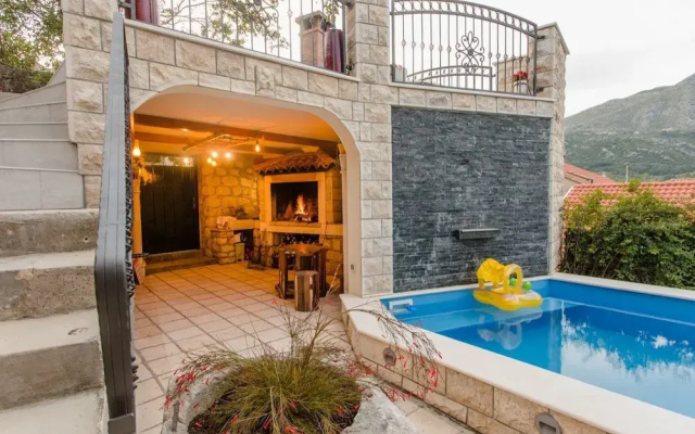 Villa Anita private heated pool
