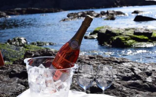 Xyz Private Spa And Seaside Resort In Shirahama Japan From 394 Photos Reviews Zenhotels Com