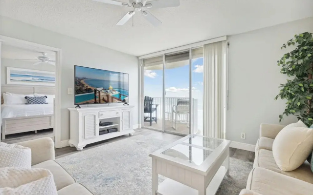 Ocean Walk 506
