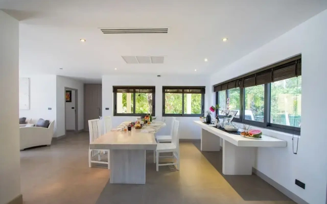 Beachfront Pool Villa Seaview V231