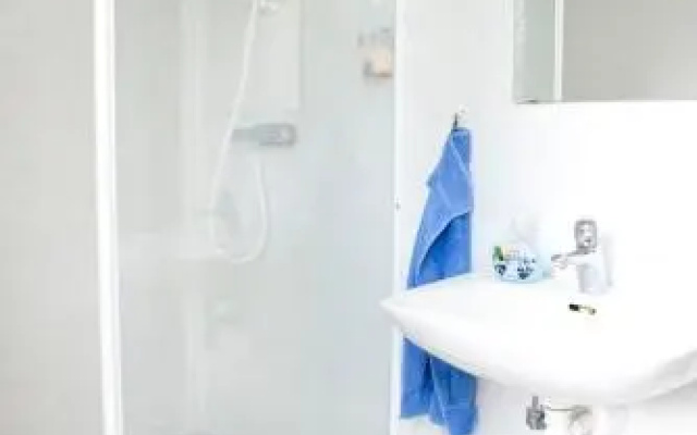 Brukshotellet Roma B&B