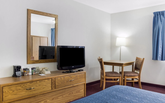EverSpring Inn & Suites