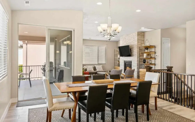 2 Units Reunion Property 7 Bedroom Home