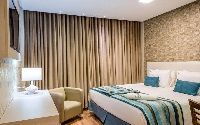 Vox Hotel
