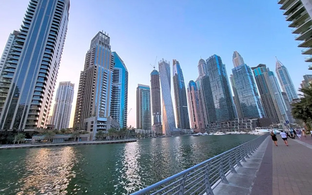 Хостел Business Backpackers JBR