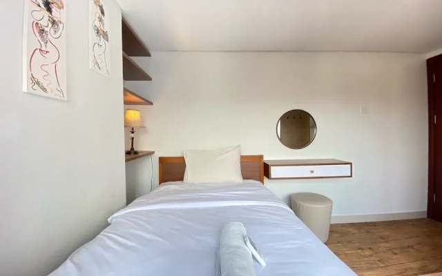 Spacious 2Br Apartment Tamansari Tera Residence
