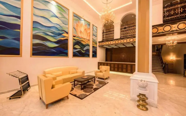 White Lotus Hotel By OYO Rooms