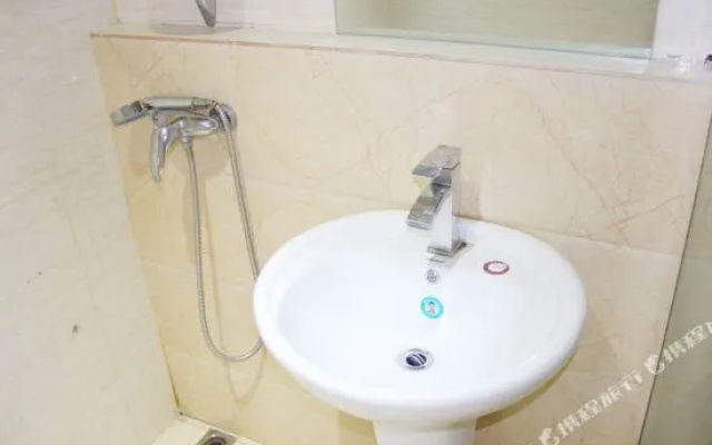 Yiyue Business Hotel