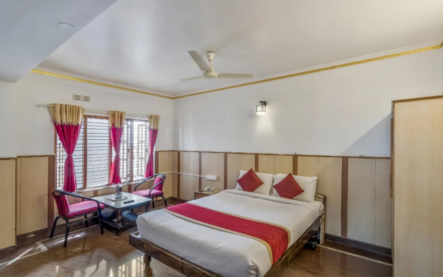 Hotel Shivaals Residency by OYO Rooms