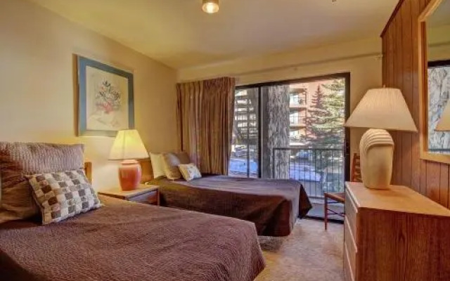 A208 Lake Cliffe Condos