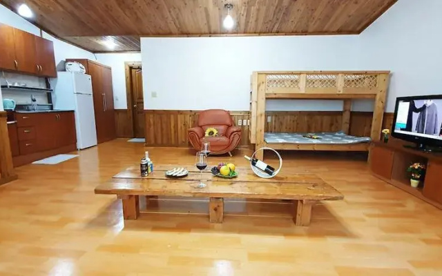 Jeju Park Village Pension