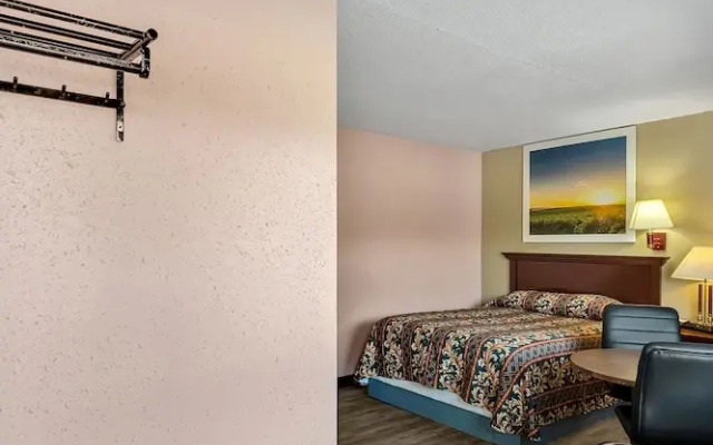 Travelers Inn
