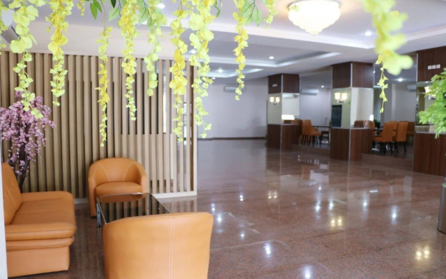 Aurora Hotel