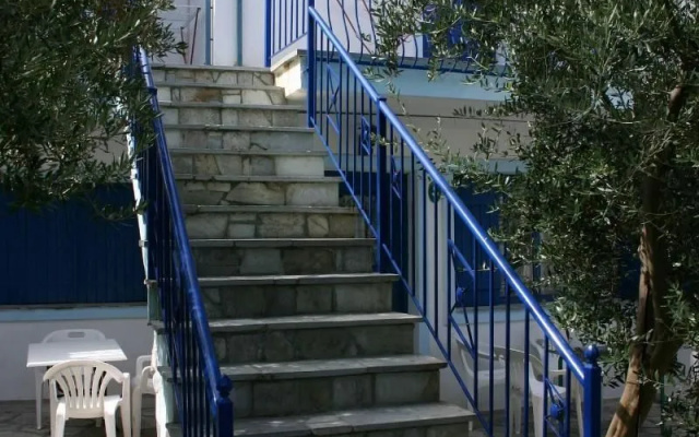 Kleoni Club Hotel & Apartments