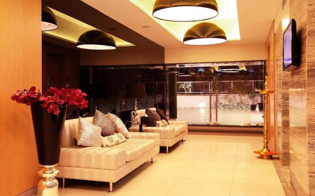 Mumbai Metro - The Executive Hotel