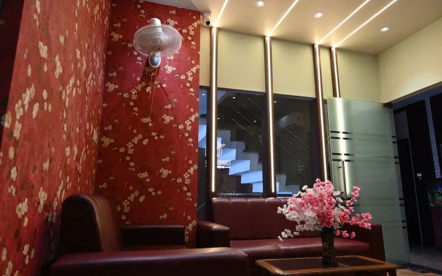 Hotel Olive Crown